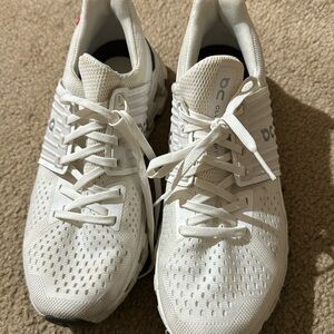 On Cloud Cloud Swift running shoes